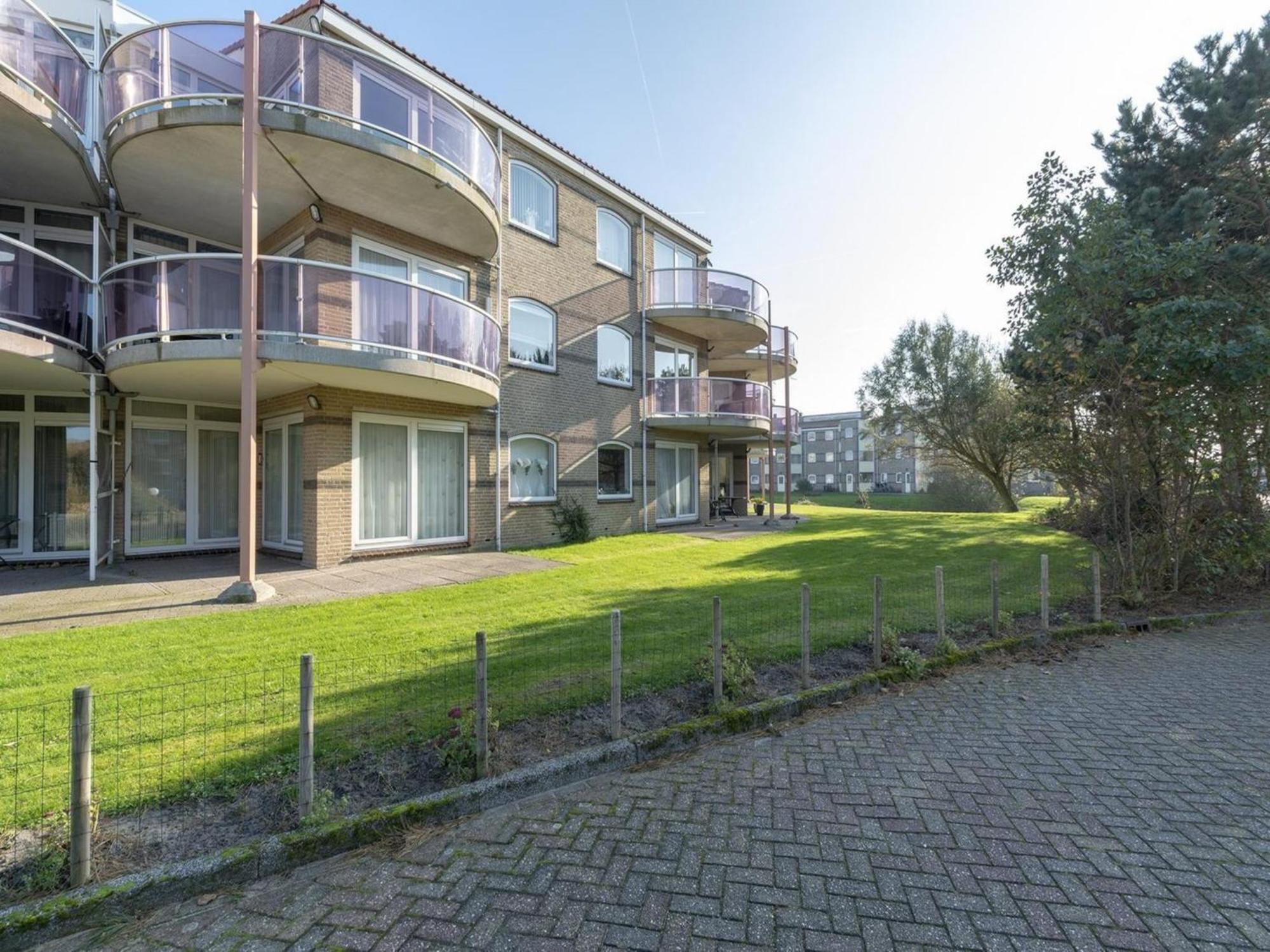 Fantastic Apartment By The Beach Julianadorp Exterior photo